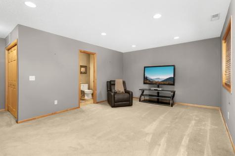 3190 Frontier Drive Woodbury MN 55129