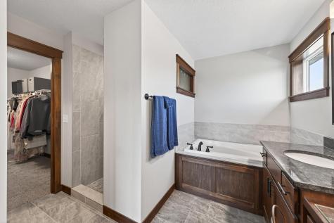 1858 Laramee Lane Centerville MN 55038