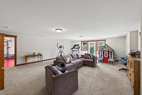 1858 Laramee Lane Centerville MN 55038