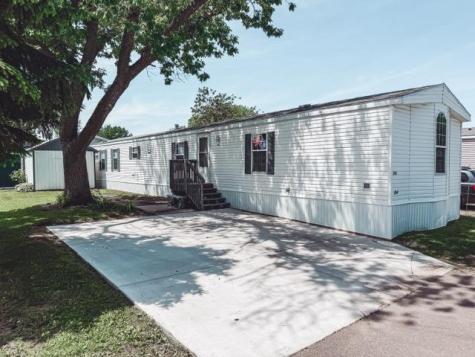 301 Oak Lane Mankato MN 56001