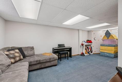1389 Hoyt Avenue W Falcon Heights MN 55108