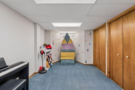 1389 Hoyt Avenue W Falcon Heights MN 55108