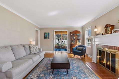 1389 Hoyt Avenue W Falcon Heights MN 55108