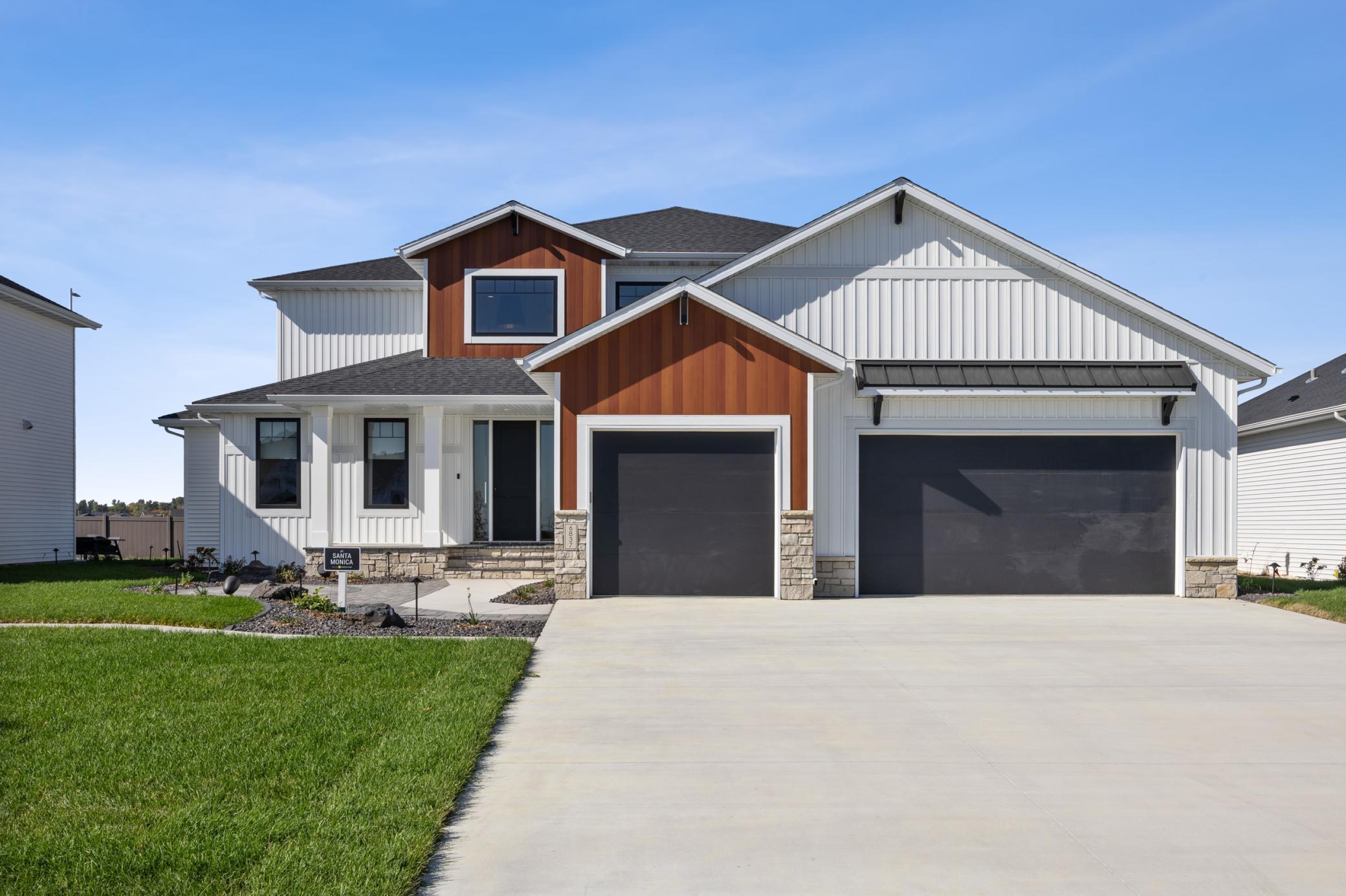 6837 Sunrise Point Horace ND 58047