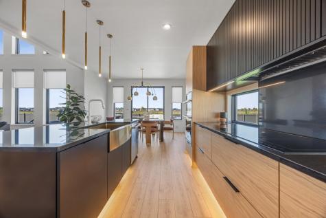 6837 Sunrise Point Horace ND 58047