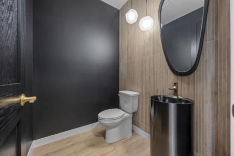 6837 Sunrise Point Horace ND 58047