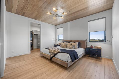 6837 Sunrise Point Horace ND 58047