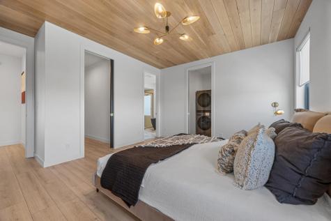 6837 Sunrise Point Horace ND 58047