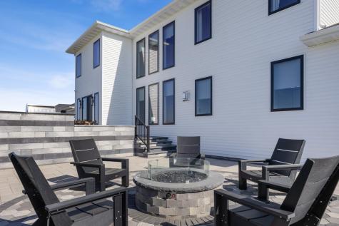 6837 Sunrise Point Horace ND 58047