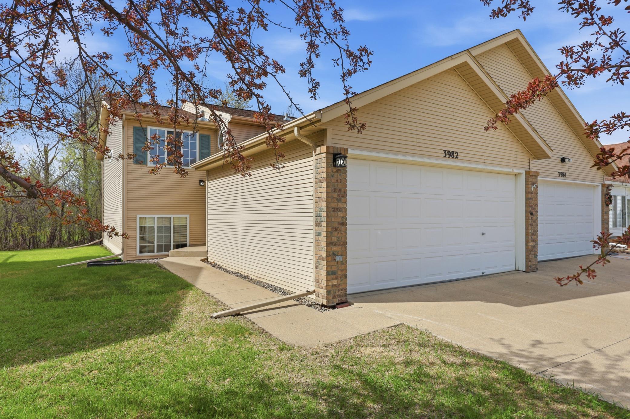 3982 33rd Street S Fargo ND 58104