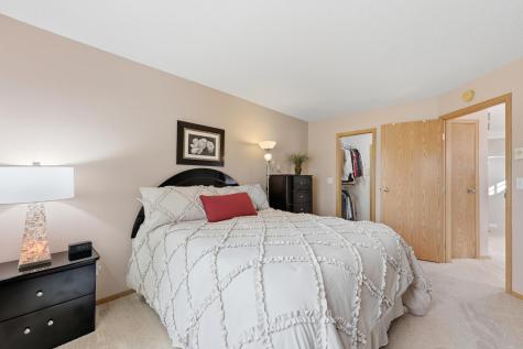 3982 33rd Street S Fargo ND 58104