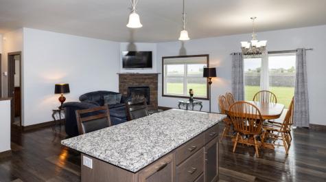 647 43 1/2 Avenue S Moorhead MN 56560