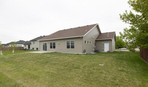 647 43 1/2 Avenue S Moorhead MN 56560