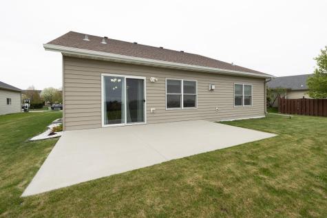 647 43 1/2 Avenue S Moorhead MN 56560