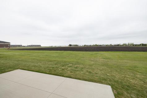 647 43 1/2 Avenue S Moorhead MN 56560