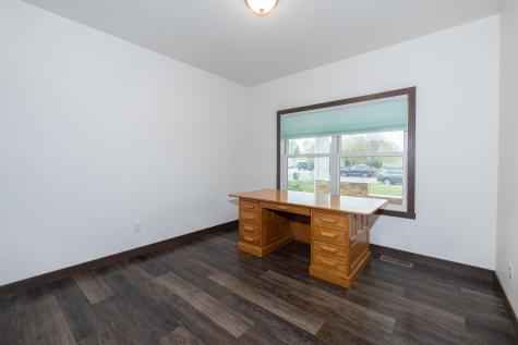 647 43 1/2 Avenue S Moorhead MN 56560