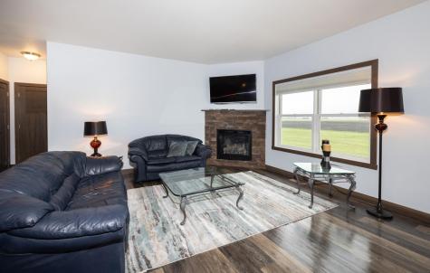 647 43 1/2 Avenue S Moorhead MN 56560