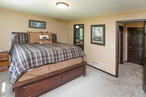 9077 82nd Avenue NE Spicer MN 56288