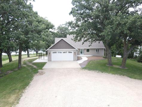 9077 82nd Avenue NE Spicer MN 56288