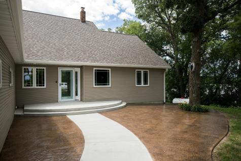 9077 82nd Avenue NE Spicer MN 56288