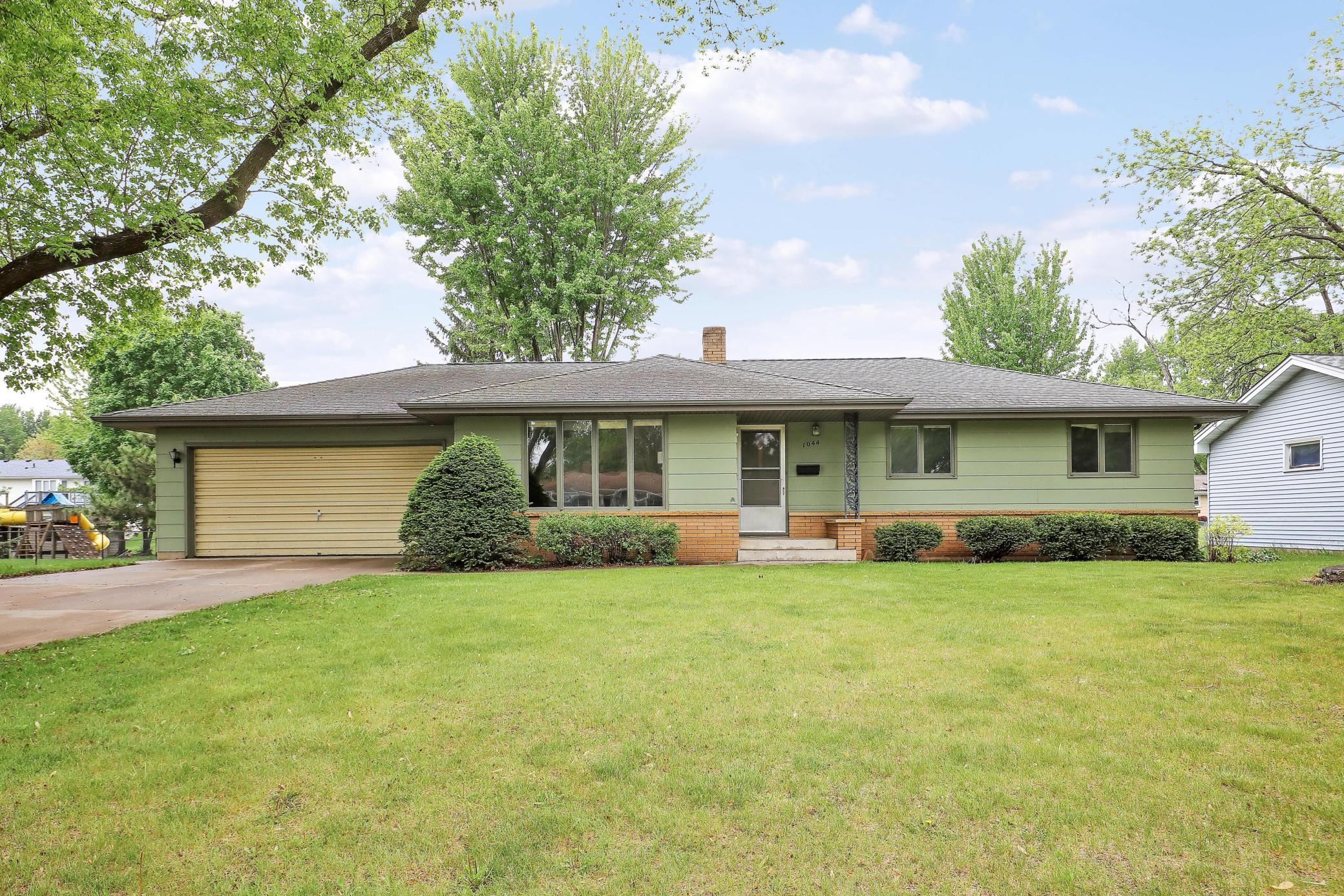 1044 Scott Street S Shakopee MN 55379