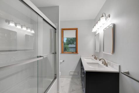 1044 Scott Street S Shakopee MN 55379