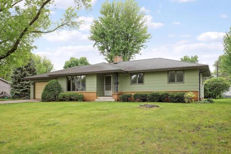 1044 Scott Street S Shakopee MN 55379
