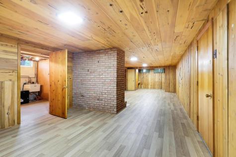 1044 Scott Street S Shakopee MN 55379