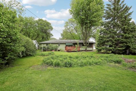 1044 Scott Street S Shakopee MN 55379