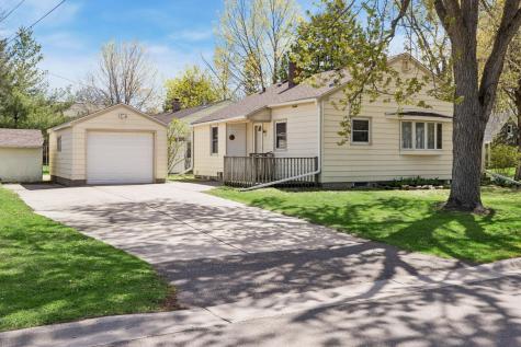 1118 Oak Street W Stillwater MN 55082