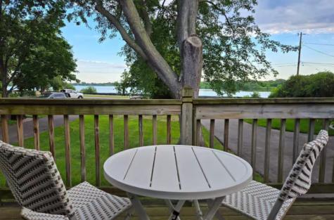 1844 E Shore Drive Maplewood MN 55109
