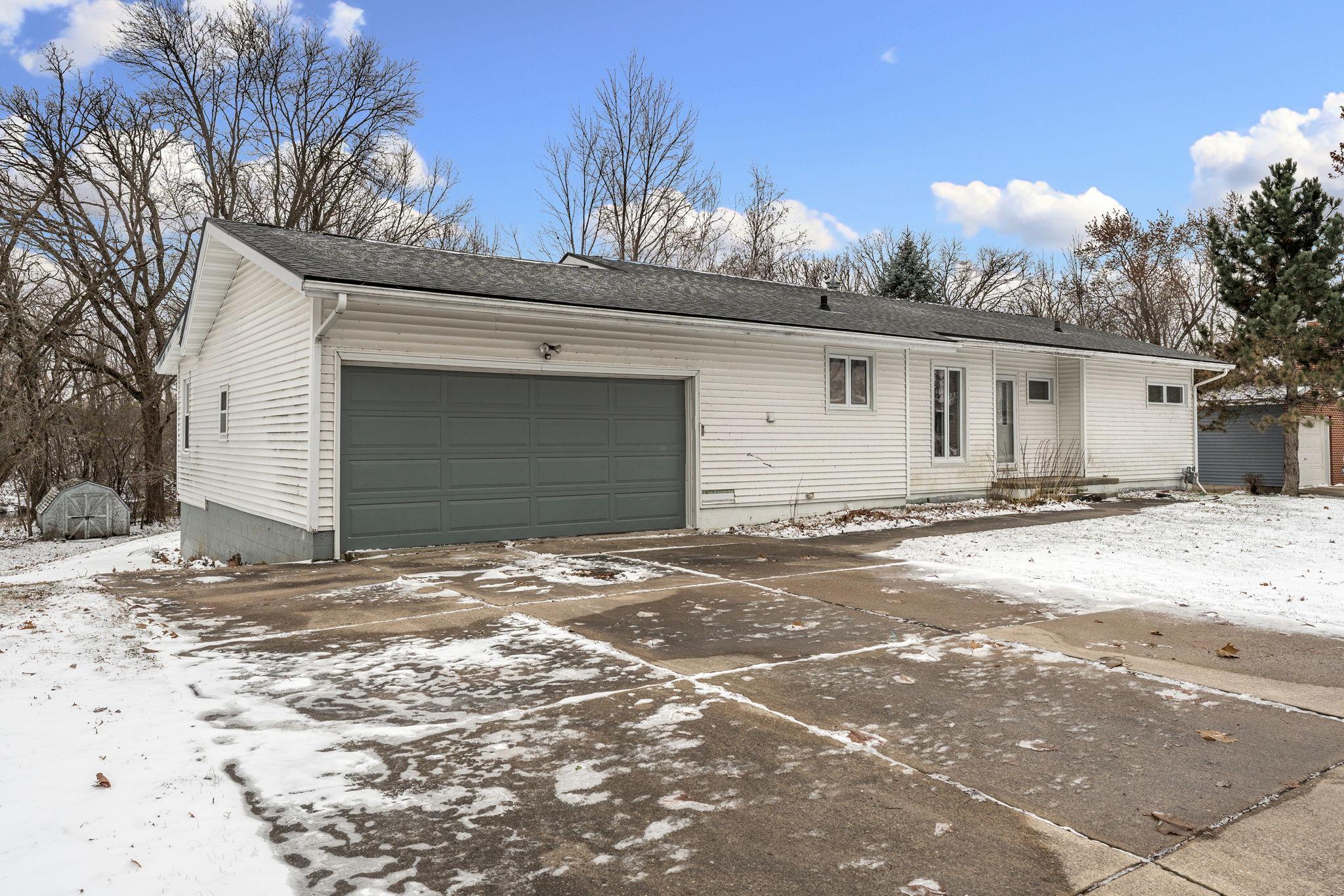 2010 11th Avenue NE Austin MN 55912