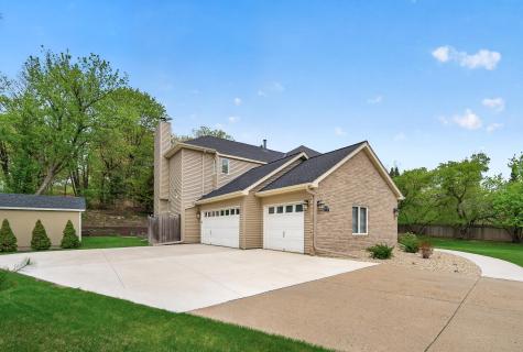 18339 Ridgewood Road Minnetonka MN 55345