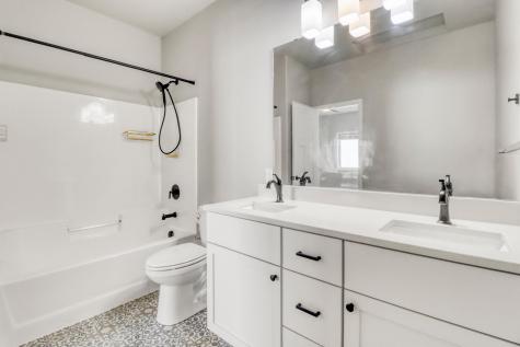 7239 Madelyn Lane S Fargo ND 58104