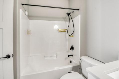 7239 Madelyn Lane S Fargo ND 58104