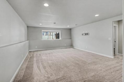 7239 Madelyn Lane S Fargo ND 58104