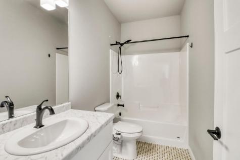 7239 Madelyn Lane S Fargo ND 58104