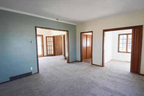 203 E Fletcher Avenue Warren MN 56762