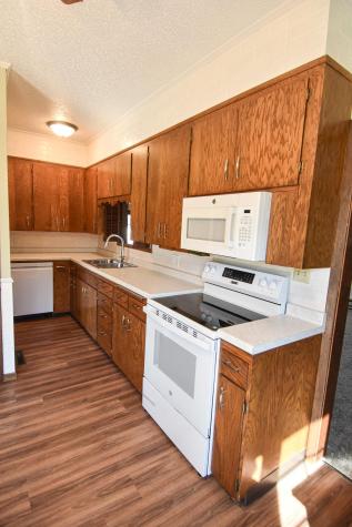 203 E Fletcher Avenue Warren MN 56762
