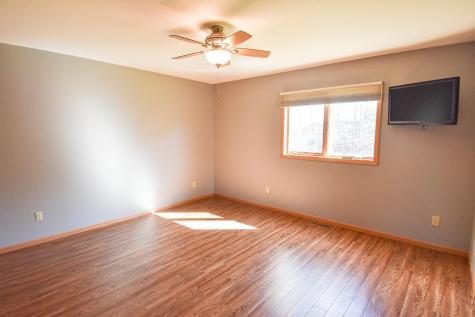 203 E Fletcher Avenue Warren MN 56762