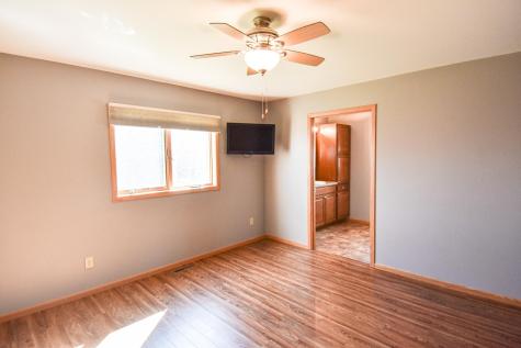 203 E Fletcher Avenue Warren MN 56762