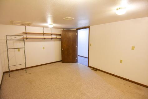 203 E Fletcher Avenue Warren MN 56762
