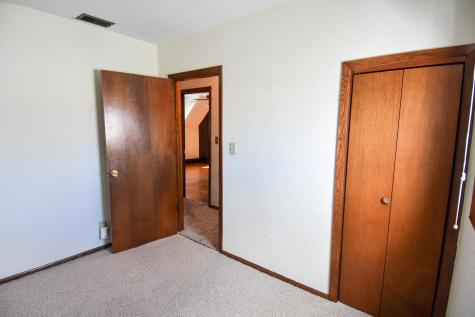 203 E Fletcher Avenue Warren MN 56762