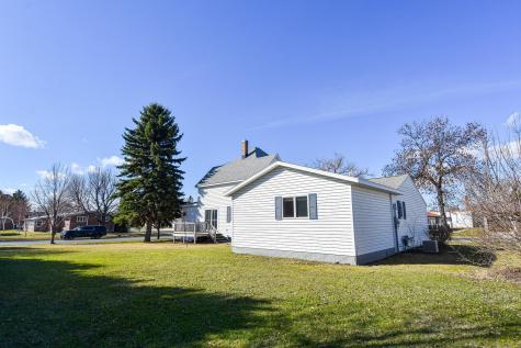 203 E Fletcher Avenue Warren MN 56762
