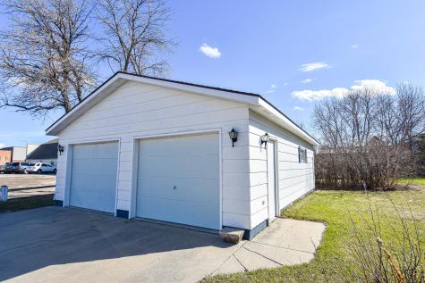 203 E Fletcher Avenue Warren MN 56762