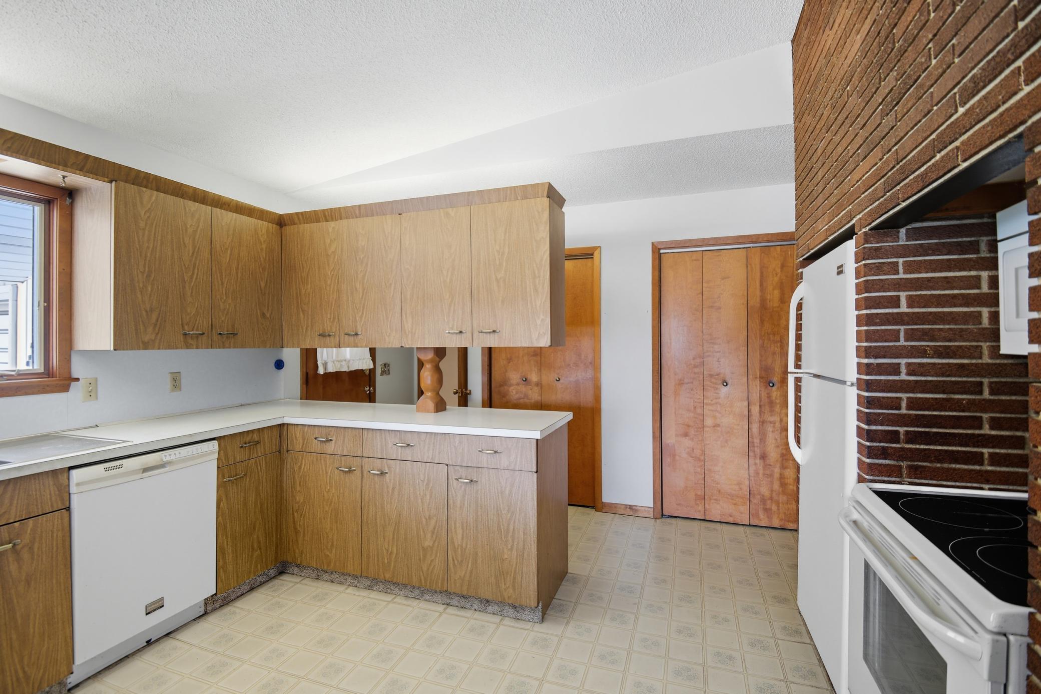 704 21st Avenue NW Austin MN 55912