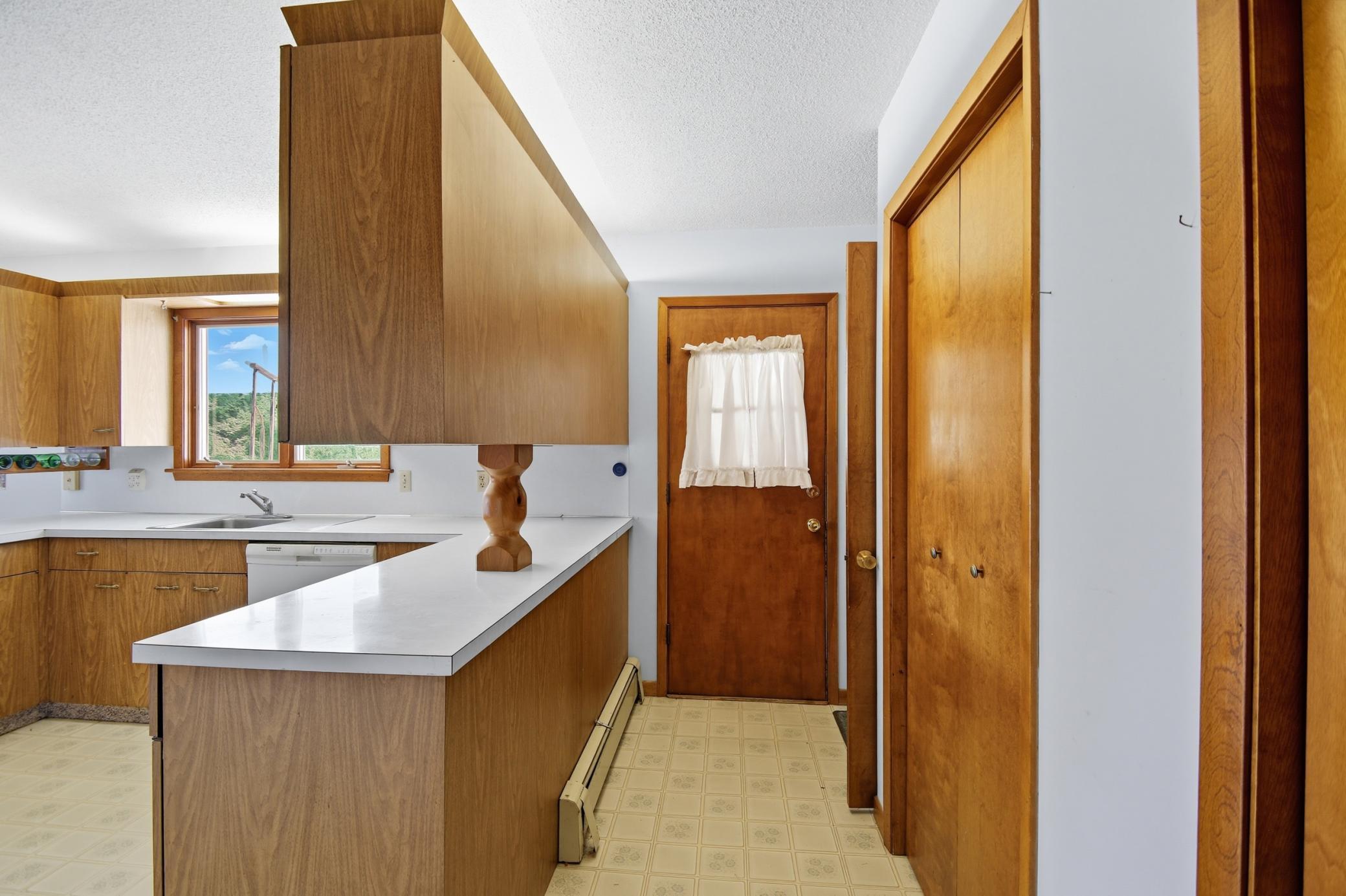 704 21st Avenue NW Austin MN 55912