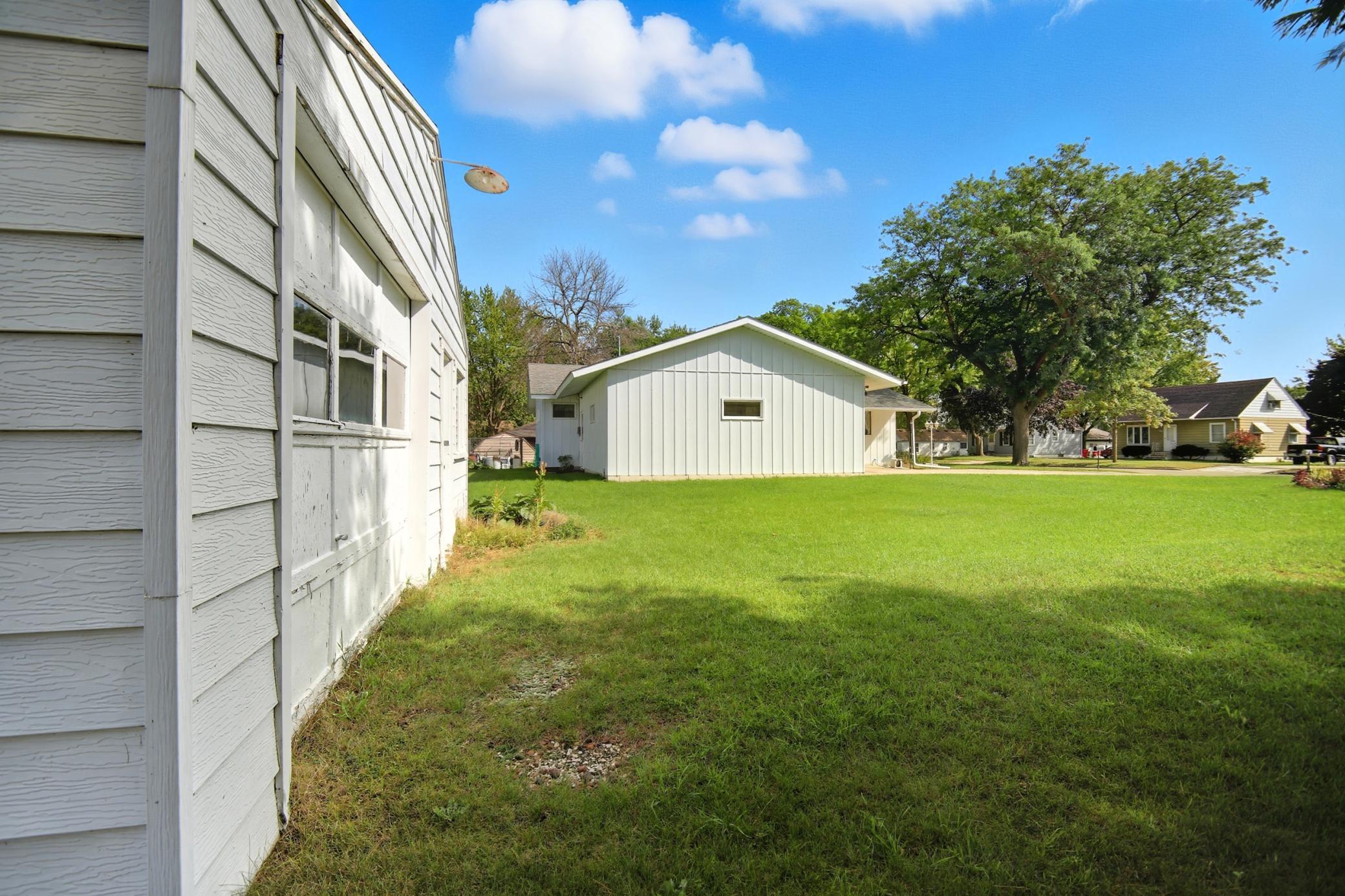 704 21st Avenue NW Austin MN 55912