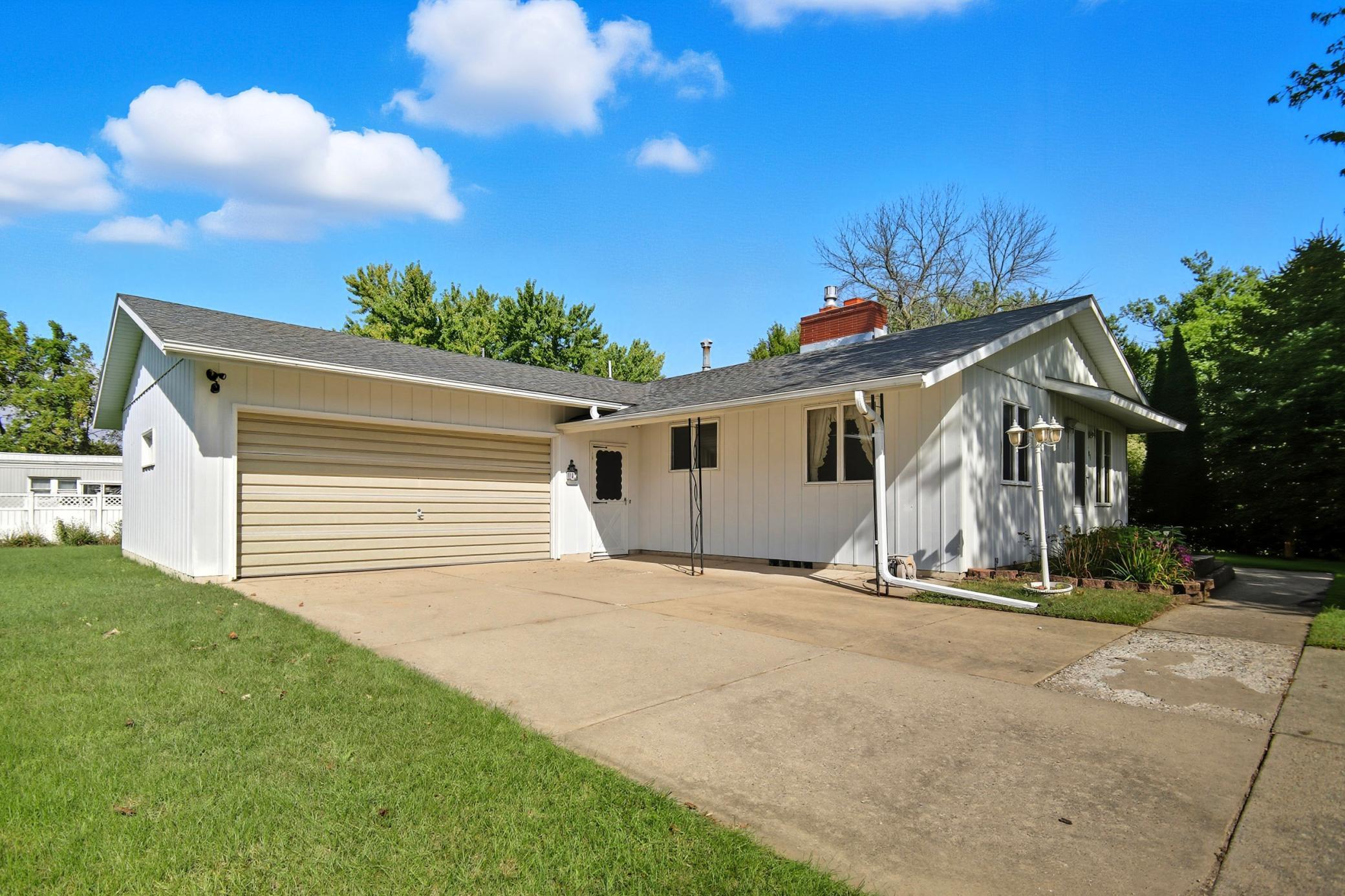 704 21st Avenue NW Austin MN 55912