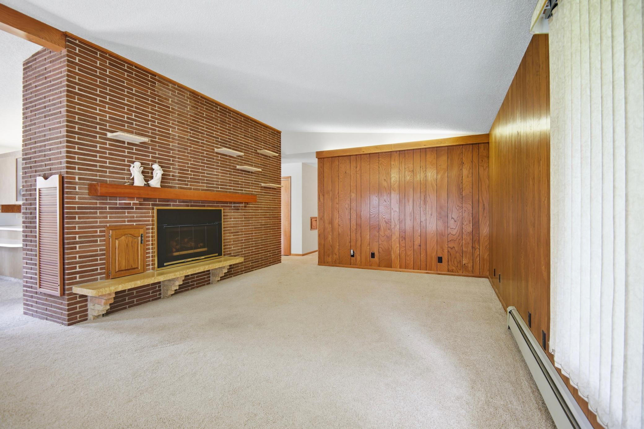 704 21st Avenue NW Austin MN 55912